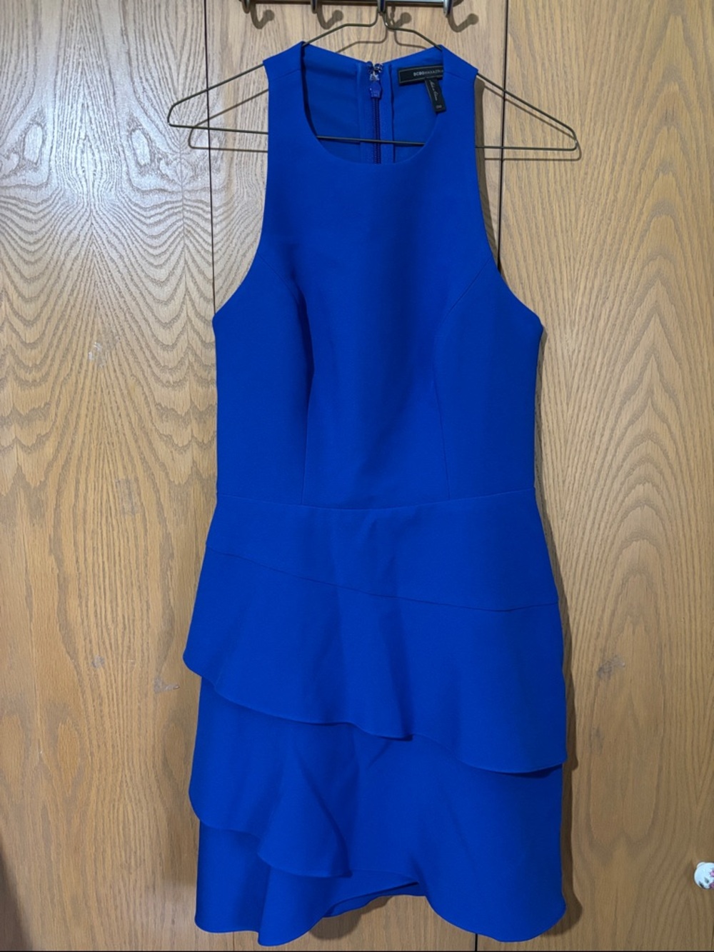 BCBGMaxAzria Cobalt Blue Sleeveless Tiered Mini Dress size 6 cut out back